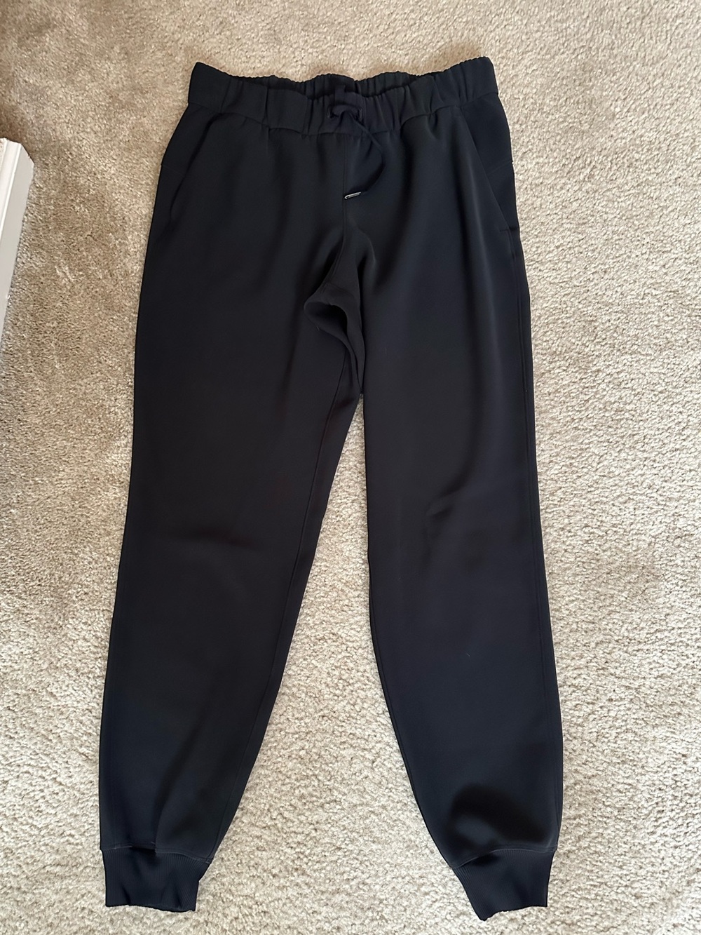 Lululemon Women’s black ready to Rulu jogger size 6